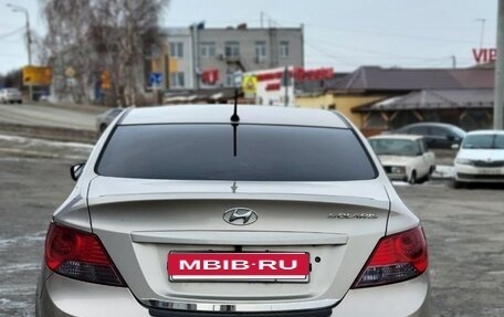 Hyundai Solaris II рестайлинг, 2011 год, 710 000 рублей, 5 фотография