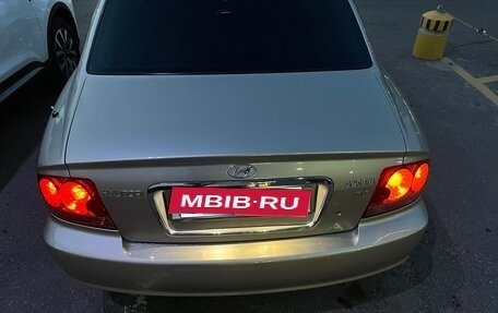 Hyundai Sonata IV рестайлинг, 2005 год, 700 000 рублей, 5 фотография