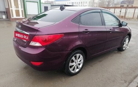 Hyundai Solaris II рестайлинг, 2010 год, 670 000 рублей, 4 фотография