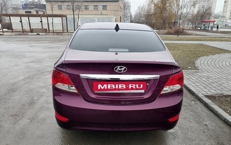 Hyundai Solaris II рестайлинг, 2010 год, 670 000 рублей, 3 фотография