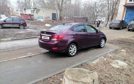 Hyundai Solaris II рестайлинг, 2010 год, 670 000 рублей, 10 фотография