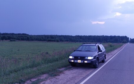 Volkswagen Passat B4, 1994 год, 215 000 рублей, 3 фотография