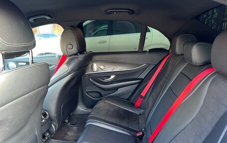 Mercedes-Benz E-Класс, 2018 год, 3 390 000 рублей, 6 фотография