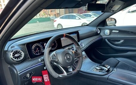Mercedes-Benz E-Класс, 2018 год, 3 390 000 рублей, 5 фотография