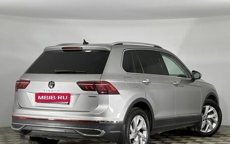 Volkswagen Tiguan II, 2021 год, 3 150 000 рублей, 3 фотография