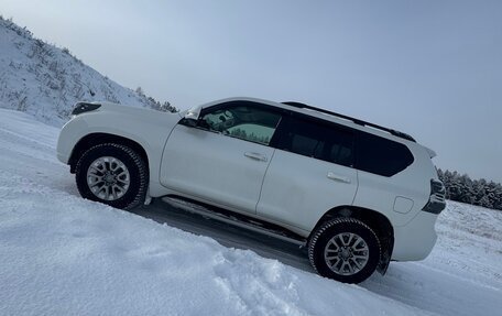 Toyota Land Cruiser Prado 150 рестайлинг 2, 2016 год, 4 500 000 рублей, 3 фотография