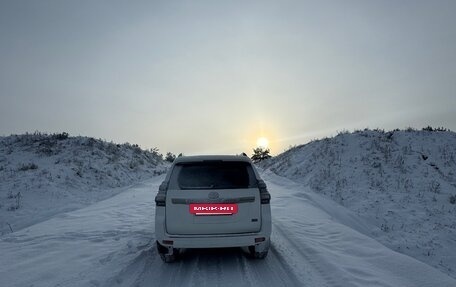 Toyota Land Cruiser Prado 150 рестайлинг 2, 2016 год, 4 500 000 рублей, 4 фотография