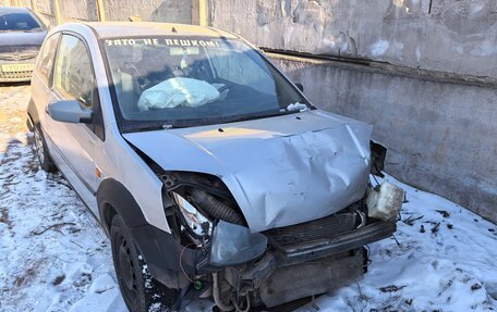 Ford Fiesta, 2003 год, 95 000 рублей, 4 фотография