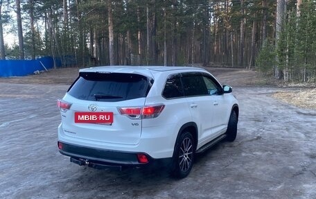 Toyota Highlander III, 2013 год, 2 800 000 рублей, 5 фотография