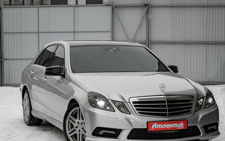 Mercedes-Benz E-Класс, 2011 год, 2 180 000 рублей, 3 фотография