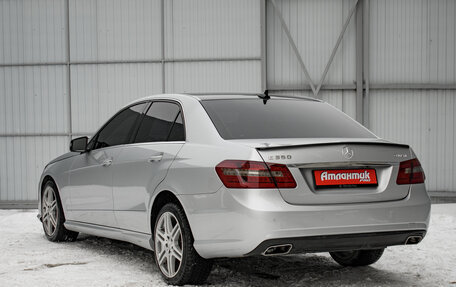 Mercedes-Benz E-Класс, 2011 год, 2 180 000 рублей, 5 фотография