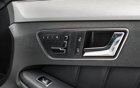Mercedes-Benz E-Класс, 2011 год, 2 180 000 рублей, 31 фотография