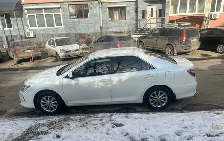 Toyota Camry, 2015 год, 1 900 000 рублей, 2 фотография