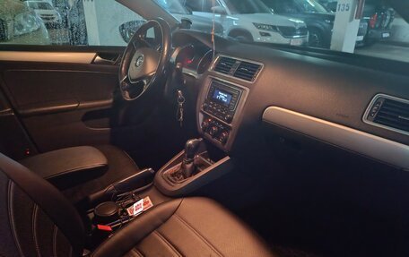 Volkswagen Jetta VI, 2017 год, 1 137 000 рублей, 10 фотография
