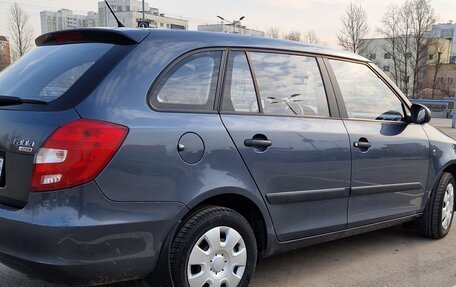 Skoda Fabia II, 2008 год, 750 000 рублей, 2 фотография