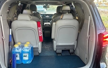 KIA Carnival III, 2018 год, 2 800 000 рублей, 8 фотография