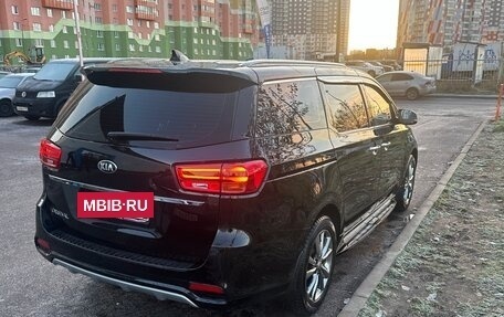 KIA Carnival III, 2018 год, 2 800 000 рублей, 4 фотография