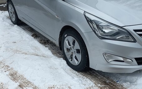 Hyundai Solaris II рестайлинг, 2015 год, 1 050 000 рублей, 8 фотография