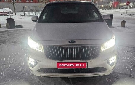 KIA Carnival III, 2019 год, 3 350 000 рублей, 17 фотография