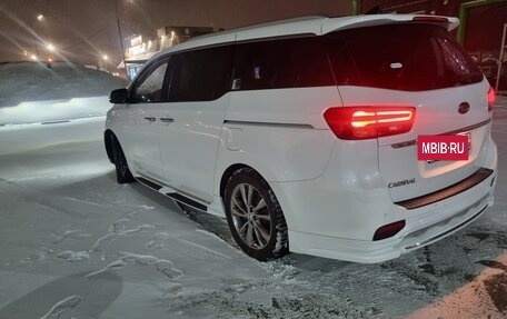 KIA Carnival III, 2019 год, 3 350 000 рублей, 11 фотография