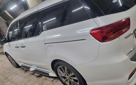 KIA Carnival III, 2019 год, 3 350 000 рублей, 26 фотография