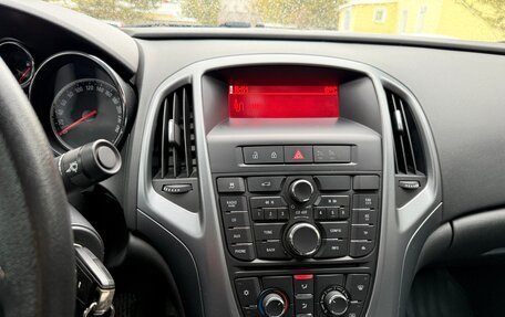 Opel Astra J, 2013 год, 800 000 рублей, 13 фотография