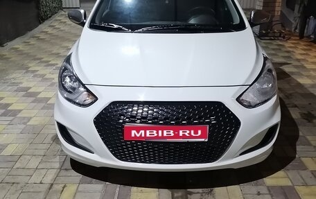 Hyundai Solaris II рестайлинг, 2012 год, 850 000 рублей, 1 фотография