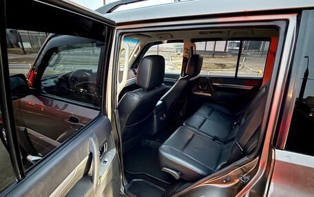 Mitsubishi Pajero IV, 2014 год, 2 650 000 рублей, 10 фотография