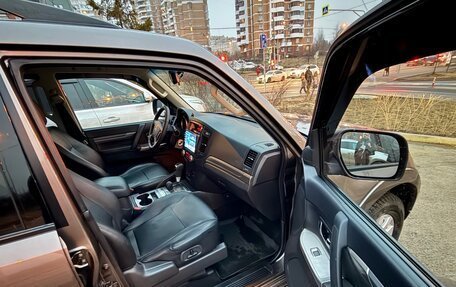 Mitsubishi Pajero IV, 2014 год, 2 650 000 рублей, 13 фотография