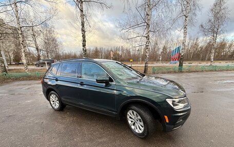 Volkswagen Tiguan II, 2018 год, 2 200 000 рублей, 6 фотография