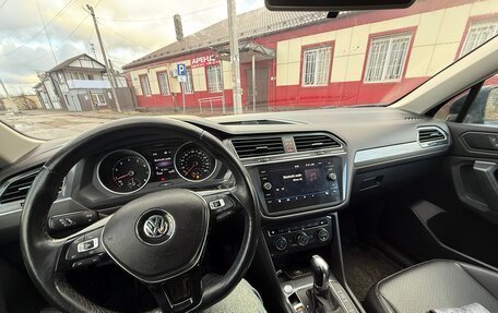 Volkswagen Tiguan II, 2018 год, 2 200 000 рублей, 9 фотография