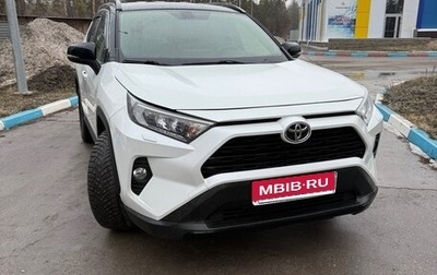 Toyota RAV4, 2021 год, 4 000 000 рублей, 1 фотография