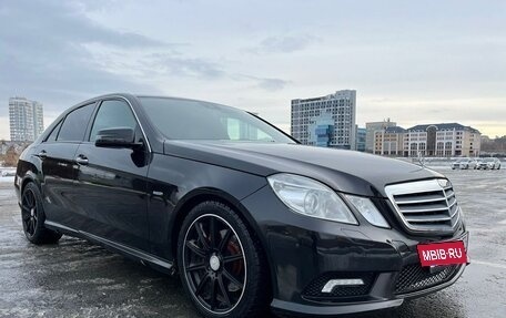 Mercedes-Benz E-Класс, 2011 год, 1 300 000 рублей, 4 фотография