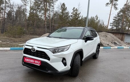 Toyota RAV4, 2021 год, 4 000 000 рублей, 7 фотография