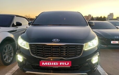 KIA Carnival III, 2019 год, 3 700 000 рублей, 2 фотография