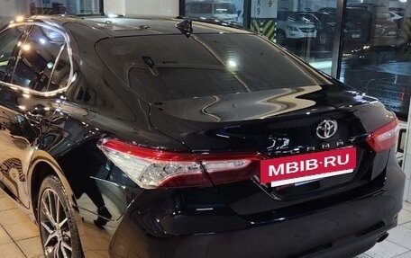 Toyota Camry, 2021 год, 3 300 000 рублей, 3 фотография