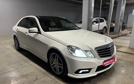 Mercedes-Benz E-Класс, 2011 год, 1 650 000 рублей, 30 фотография