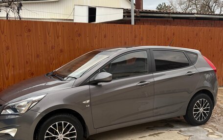 Hyundai Solaris II рестайлинг, 2015 год, 1 200 000 рублей, 5 фотография