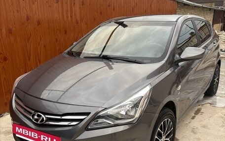 Hyundai Solaris II рестайлинг, 2015 год, 1 200 000 рублей, 6 фотография