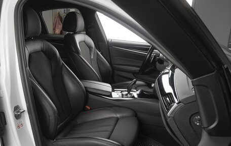 BMW 5 серия, 2017 год, 3 649 000 рублей, 8 фотография