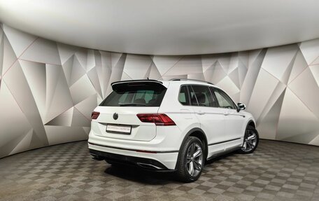 Volkswagen Tiguan II, 2018 год, 3 065 150 рублей, 2 фотография