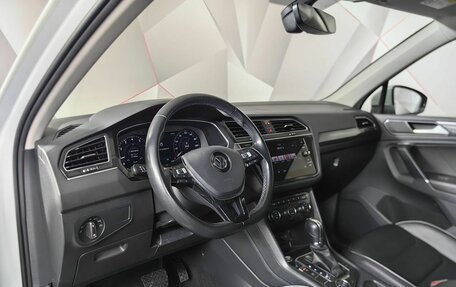 Volkswagen Tiguan II, 2018 год, 3 065 150 рублей, 14 фотография