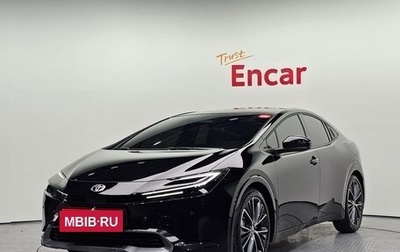 Toyota Prius IV XW50, 2024 год, 3 920 000 рублей, 1 фотография