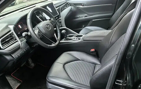 Toyota Camry, 2022 год, 2 850 000 рублей, 15 фотография