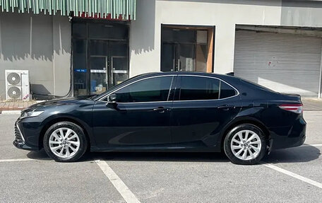 Toyota Camry, 2022 год, 2 500 000 рублей, 7 фотография