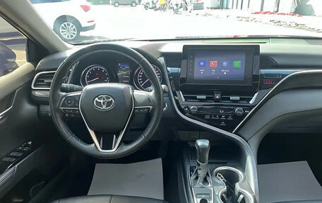 Toyota Camry, 2022 год, 2 500 000 рублей, 10 фотография
