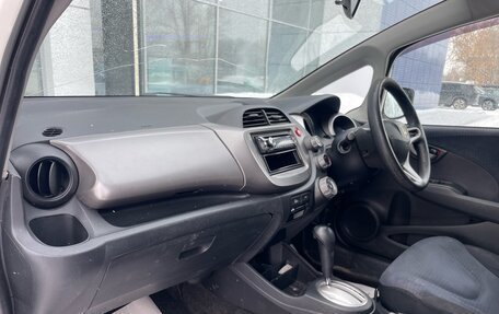 Honda Fit III, 2008 год, 650 000 рублей, 19 фотография