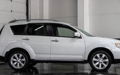 Mitsubishi Outlander III рестайлинг 3, 2010 год, 1 530 000 рублей, 4 фотография