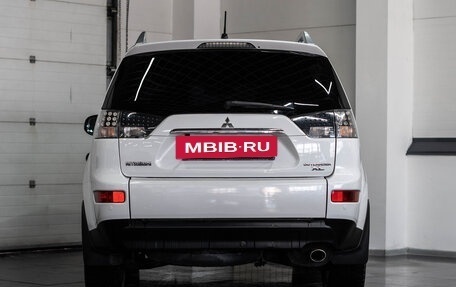 Mitsubishi Outlander III рестайлинг 3, 2010 год, 1 530 000 рублей, 7 фотография