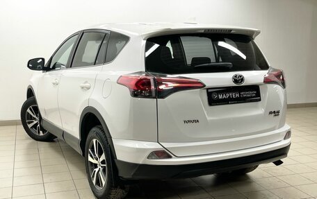 Toyota RAV4, 2016 год, 1 998 000 рублей, 6 фотография